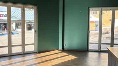 Synlig hörnlokal i hjärtat av Märsta Centrum Synlig hörnlokal i hjärtat av Märsta Centrum